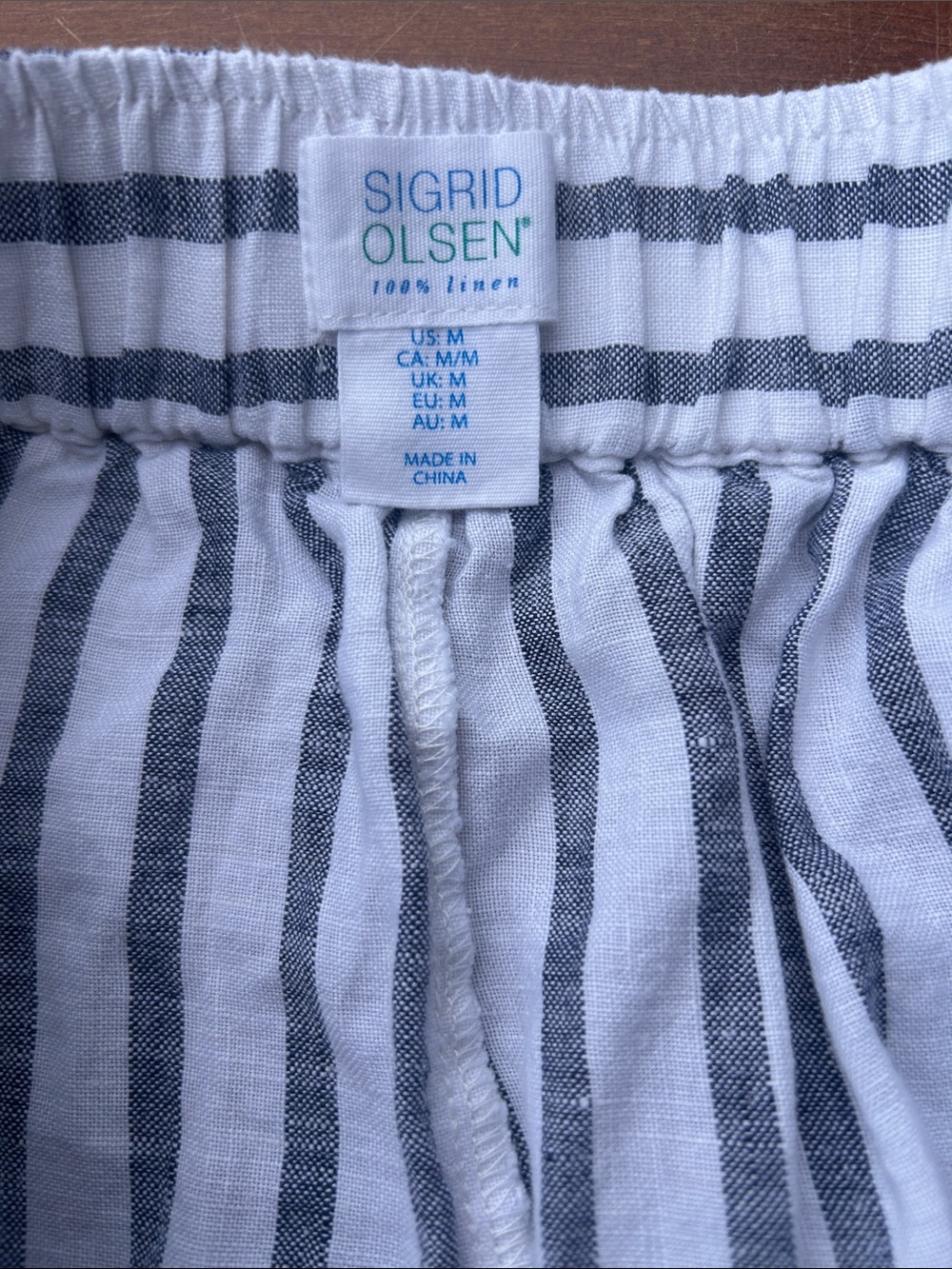 Sigrid Olsen Linen Blue and White Striped Shorts Size Medium mint condition - Picture 4 of 6
